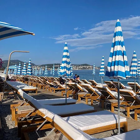 Promenade&beach Apartment *